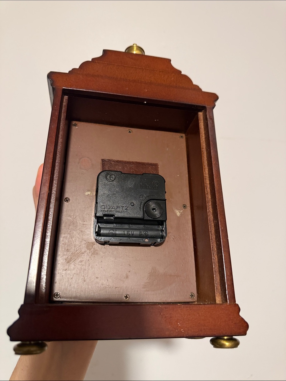 The Bombay Company clock 2001 - Picture 9 of 11